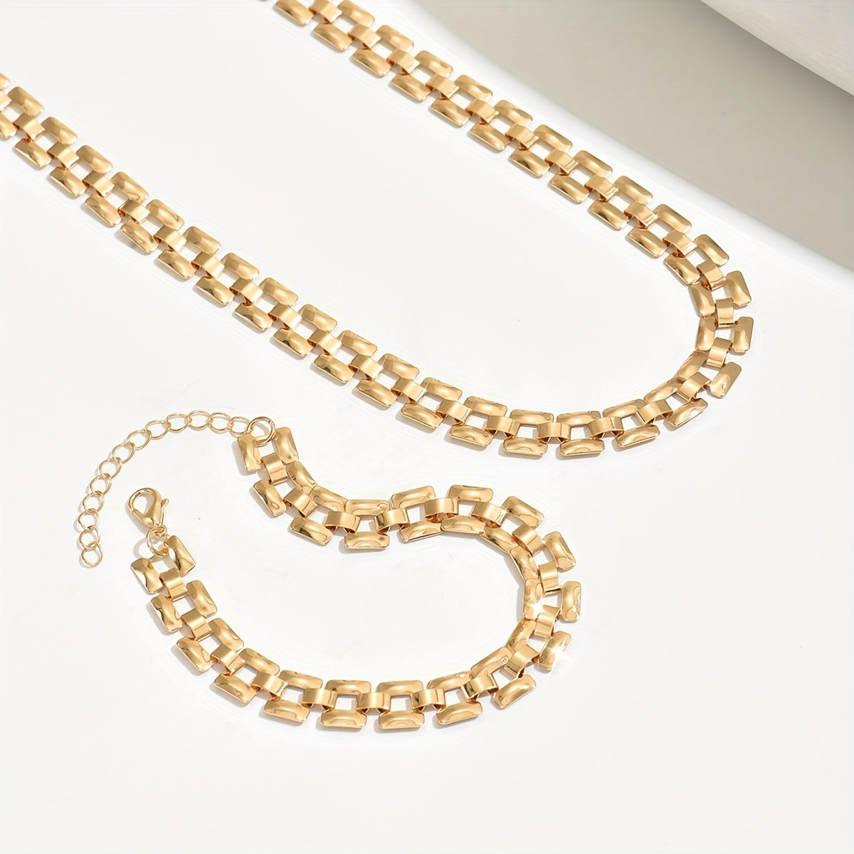 Gold-tone chunky link necklace and bracelet set