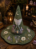 Luna Moth Garden quilted witch hat – luna moth on green