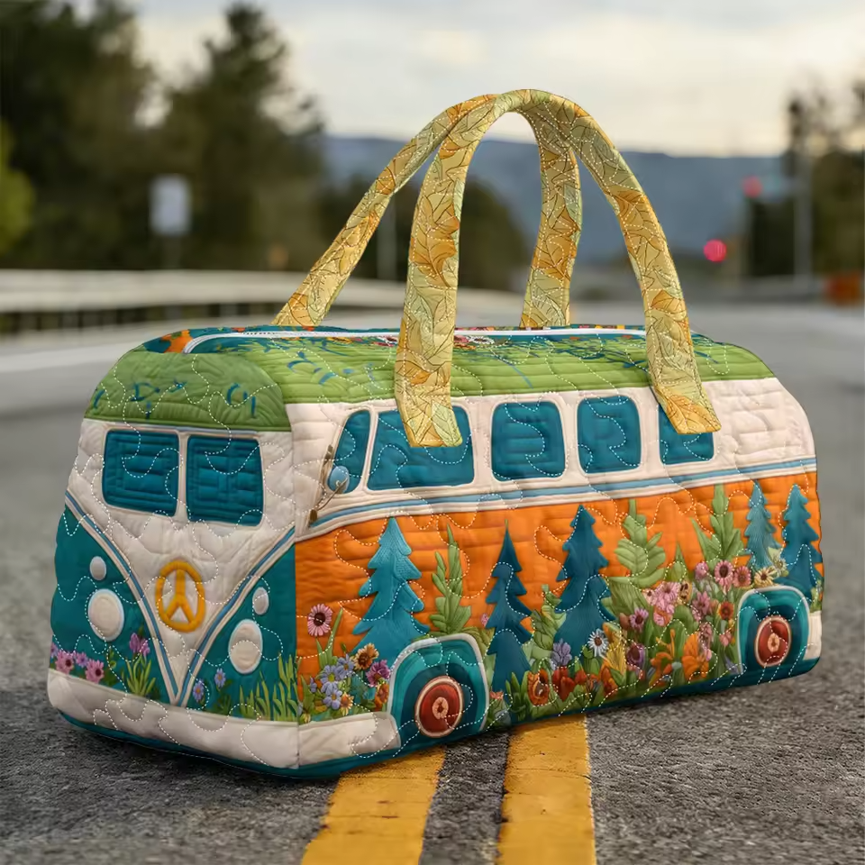 Gianna soft quilted travel bag with its wave-stitch pattern