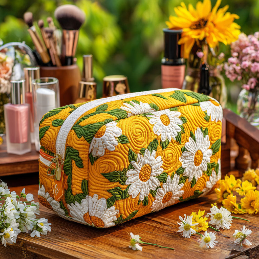 Quilted make-up bag with the Daisy Dreams design of loose clusters of open and half-closed daisies in white and pale butter yellow