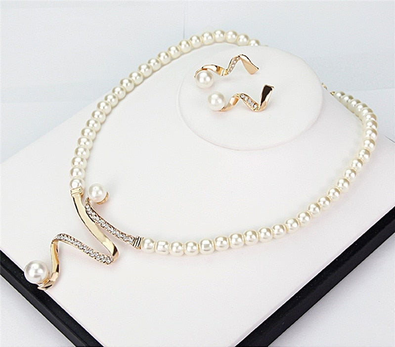 Pearl Necklace & Earrings Set - Crystal Swirl