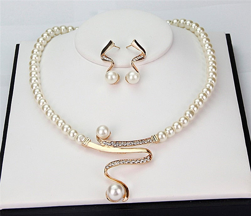 Pearl Necklace & Earrings Set - Crystal Swirl