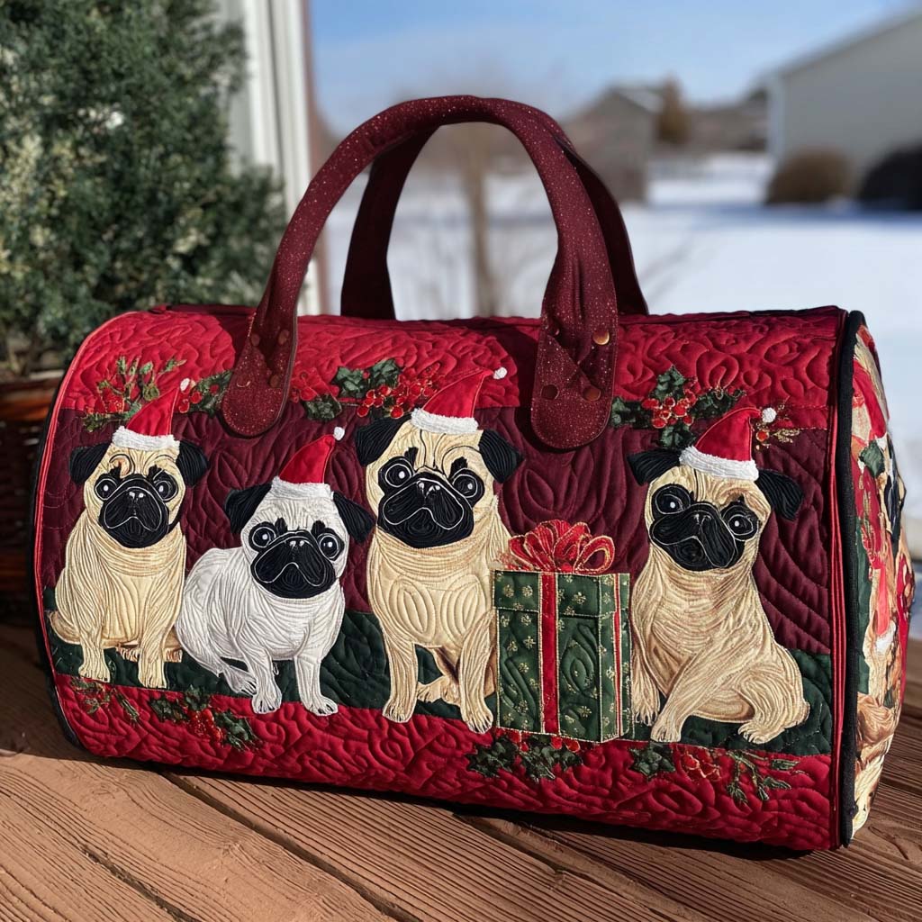 Holiday Pugs quilted weekend bag – pugs in Santa hats