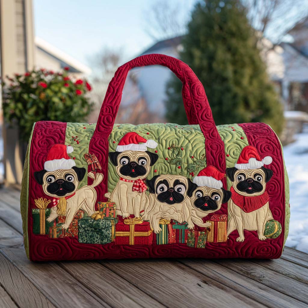Puglet Noel quilted weekend bag – pugs at Christmas
