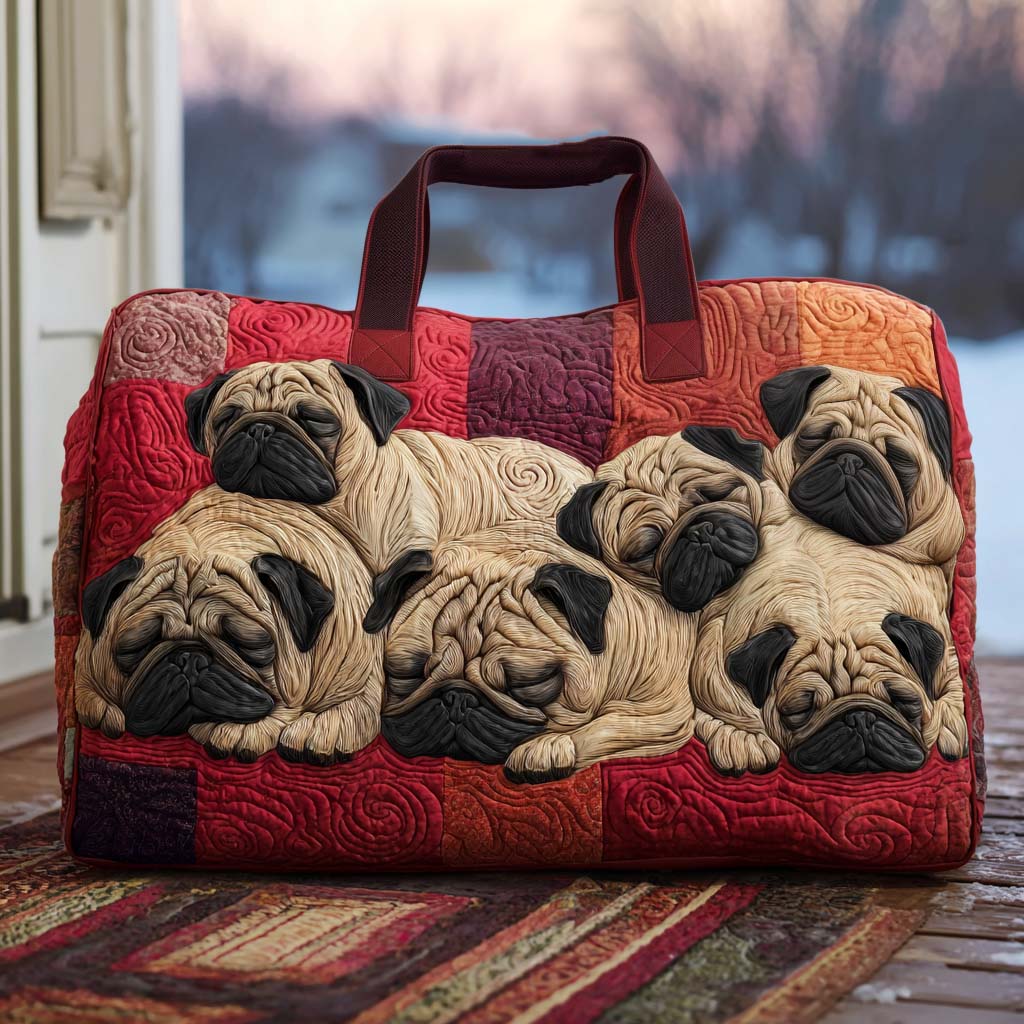 Pugsy Wugsy quilted weekend bag – sleeping pugs