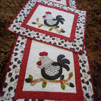 Rustic Farmhouse Hen quilted placemats – hen with red frame