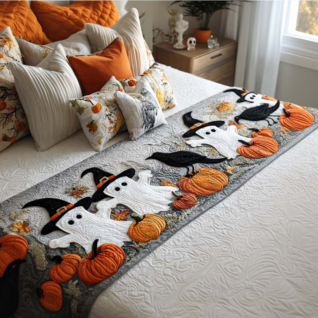 Ghosts and Pumpkins quilted bed runner – ghosts, black cats and pumpkins