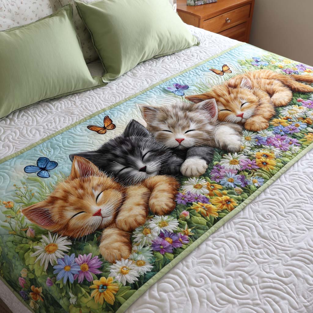 Sleeping Kittens quilted bed runner – kittens sleeping among wildflowers