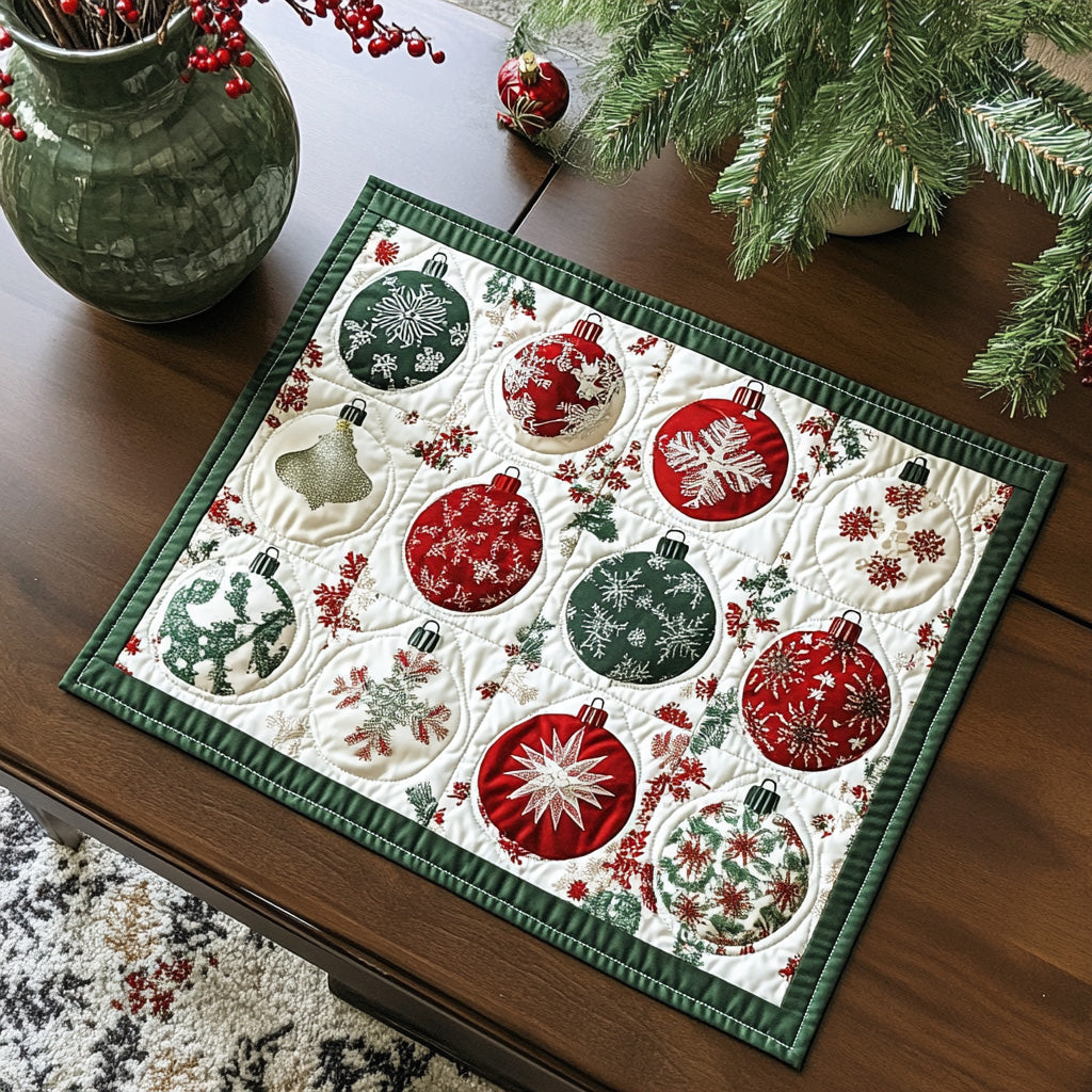 Winter Sparkle quilted placemats – baubles and snowflakes