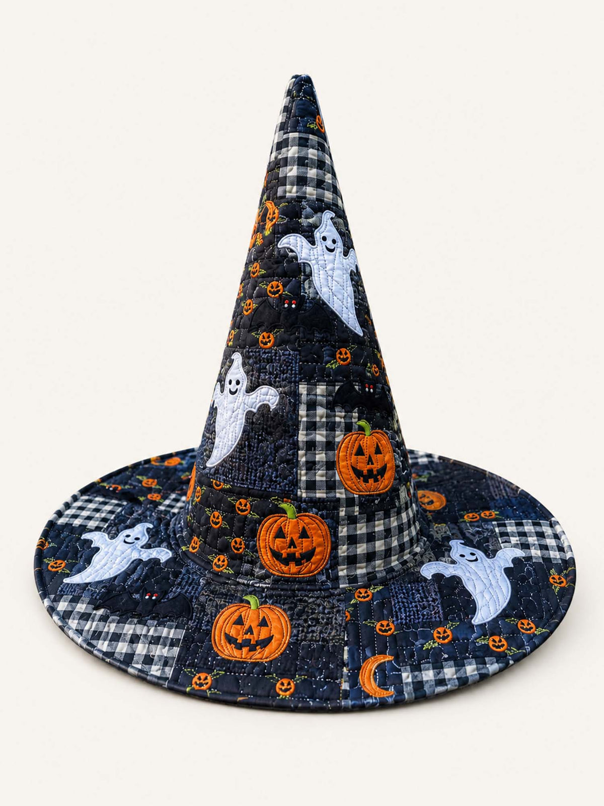 Gingham Ghosts quilted witch hat – ghosts on gingham